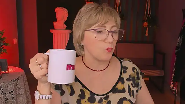 Snapshot of sugar_vivien chatting on March 12, 2025, 12:04 pm sugar vivien online show from March 12, 2025, 12:04 pm