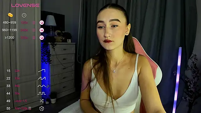 Snapshot of Milemissy chatting on November 4, 2025, 3:43 am Milemissy online show from November 4, 2025, 3:43 am