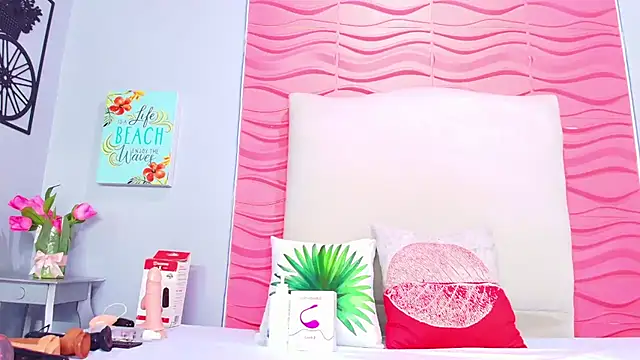 Veronica Tits online show from March 3, 2025, 5:05 am