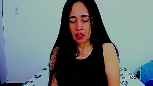 Snapshot of HorniestMilf chatting on February 15, 2026, 1:54 pm HorniestMilf online show from February 15, 2026, 1:54 pm