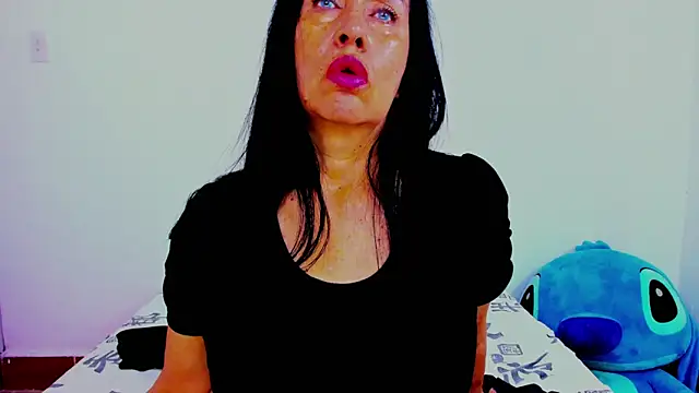 Snapshot of HorniestMilf chatting on February 25, 2026, 7:25 pm HorniestMilf online show from February 25, 2026, 7:25 pm