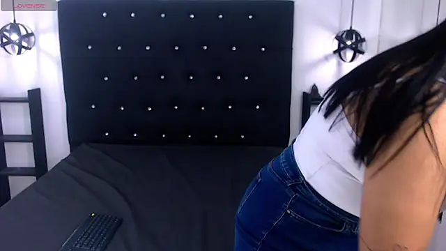 Mels  online show from March 10, 2025, 7:29 pm