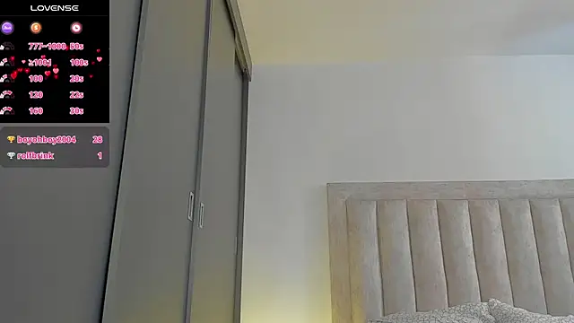 Snapshot of JulianRose_1 chatting on September 26, 2025, 1:40 pm JulianRose 1 online show from September 26, 2025, 1:40 pm