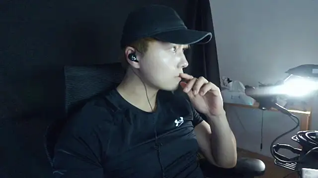 Tkcqcc online show from March 19, 2025, 2:46 pm