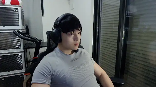 Tkcqcc online show from January 5, 2026, 8:23 pm