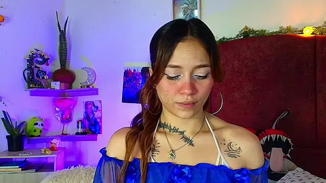 alisson zafiro  online show from April 3, 2026, 5:14 am