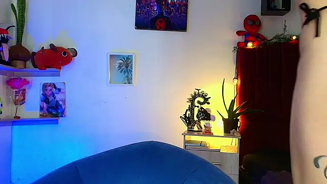 alisson zafiro  online show from March 12, 2026, 1:11 am