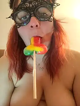 xxcatwomanxx online show from February 11, 2025, 7:38 pm