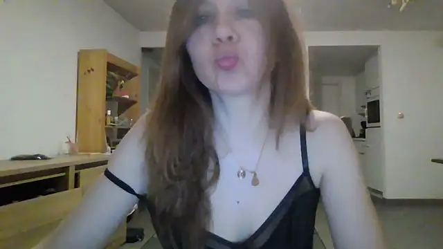 JasmineGlamour online show from February 19, 2026, 5:04 am