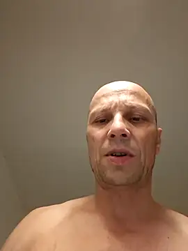 Snapshot of wedge75 chatting on May 14, 2026, 4:37 pm wedge75 online show from May 14, 2026, 4:37 pm