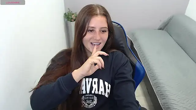 Snapshot of valerie_diaz1 chatting on September 30, 2025, 1:28 pm valerie diaz1 online show from September 30, 2025, 1:28 pm