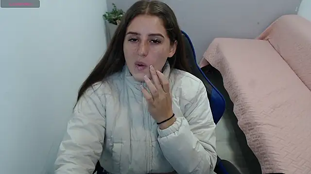 Snapshot of valerie_diaz1 chatting on February 9, 2026, 1:53 pm valerie diaz1 online show from February 9, 2026, 1:53 pm