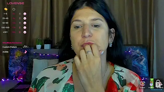 Alianna Solo Kisses online show from October 17, 2025, 5:44 am