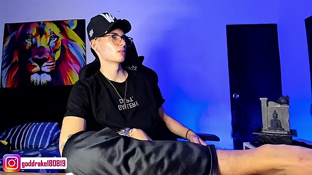 Snapshot of god_drake chatting on January 9, 2025, 3:34 pm god drake online show from January 9, 2025, 3:34 pm