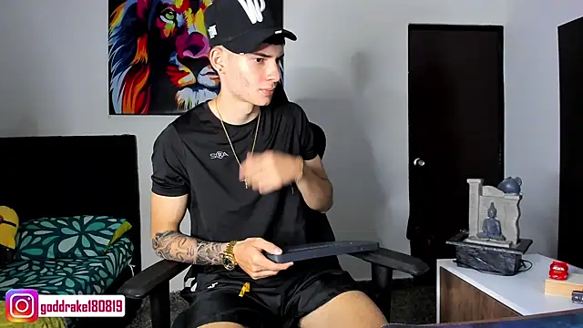 Snapshot of god_drake chatting on December 28, 2024, 4:30 pm god drake online show from December 28, 2024, 4:30 pm