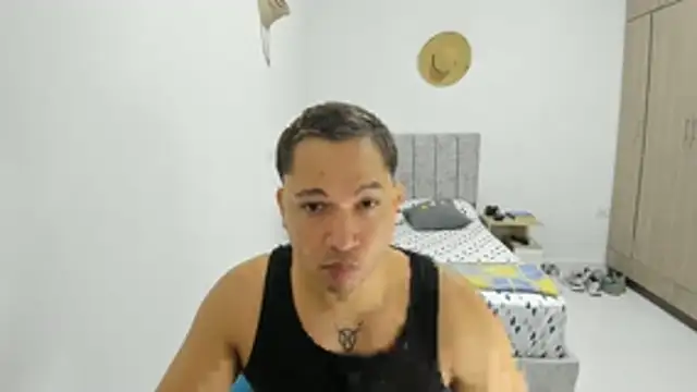 Snapshot of Valerioe chatting on June 18, 2026, 3:28 pm Valerioe online show from June 18, 2026, 3:28 pm