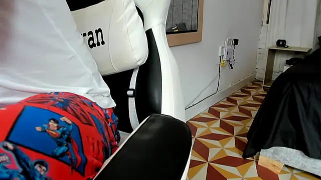 Valerioe online show from September 25, 2025, 2:01 pm