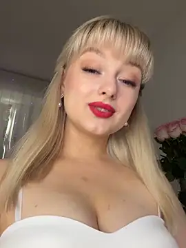 Snapshot of Blonde20 chatting on September 11, 2025, 12:49 pm Blonde20 online show from September 11, 2025, 12:49 pm