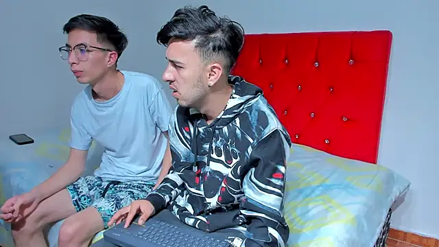 big-dicktop23 online show from March 5, 2025, 3:08 am