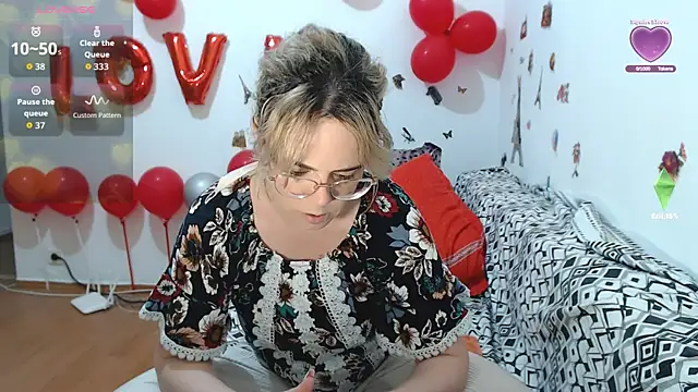 hotmilf4uxxx online show from March 19, 2026, 9:42 am