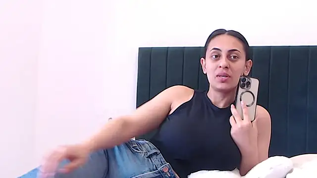 Aimeclark online show from March 26, 2026, 12:25 pm