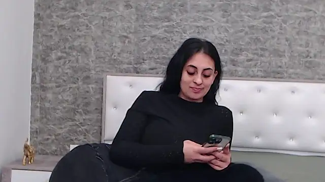 Aimeclark online show from February 4, 2025, 12:22 pm