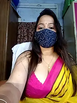 albelasummi702 online show from February 3, 2025, 4:04 am