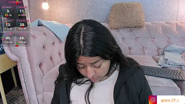 grace77   online show from October 18, 2025, 9:33 am