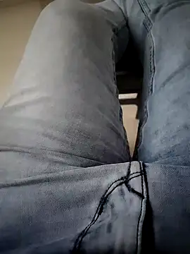 Snapshot of SplitPrestige19 chatting on November 20, 2025, 11:33 am SplitPrestige19 online show from November 20, 2025, 11:33 am