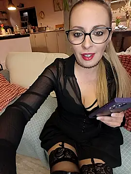 Jade Emeraud online show from March 17, 2025, 7:58 pm