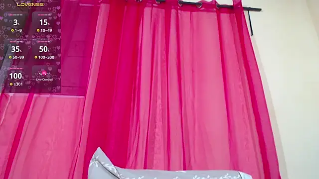 RominaFiore  online show from January 19, 2025, 11:10 pm