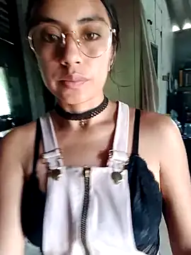 Snapshot of Venus_moonn chatting on March 12, 2025, 3:40 pm Venus moonn online show from March 12, 2025, 3:40 pm