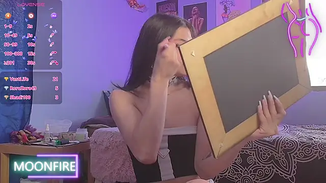 moonfiredancer online show from February 1, 2025, 11:31 am