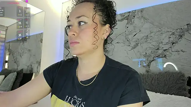 LIZ HOLMES online show from September 30, 2025, 10:21 am