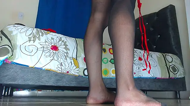 Valenn rey online show from March 4, 2025, 8:27 pm