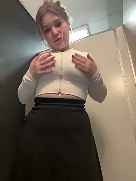 PumaShyXD online show from October 11, 2025, 10:27 am