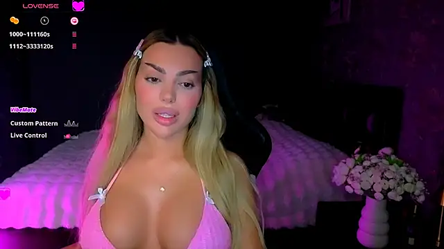 babyleilaa online show from March 27, 2026, 9:49 pm