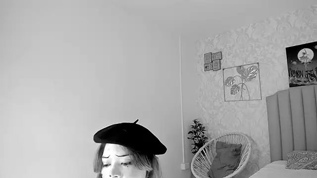 Adria ross online show from November 22, 2025, 1:10 pm