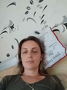 SophyGirl online show from June 18, 2026, 12:32 pm