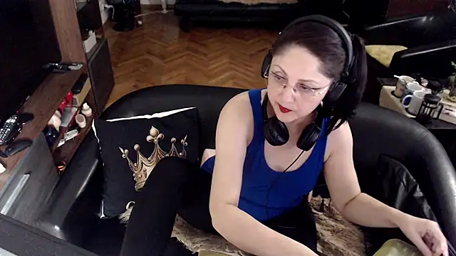 Snapshot of Imperatriza chatting on May 27, 2026, 8:38 pm Imperatriza online show from May 27, 2026, 8:38 pm
