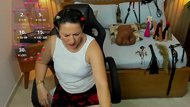 luciana ballesteros  online show from October 4, 2025, 12:39 pm