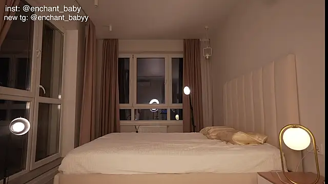 enchant baby online show from September 9, 2025, 9:35 pm