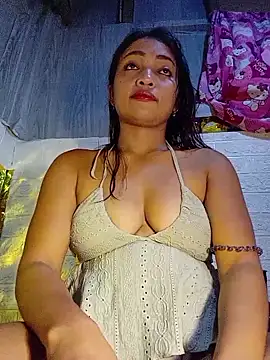 Snapshot of prettybella4u chatting on June 18, 2026, 1:38 pm prettybella4u online show from June 18, 2026, 1:38 pm