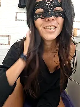 EmySkinny85 online show from November 24, 2025, 8:58 am