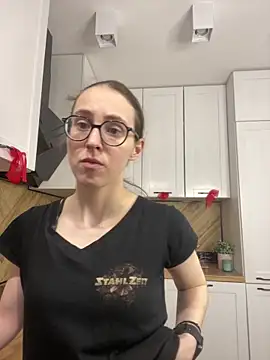 MartiniiSelenna online show from March 28, 2026, 6:36 am