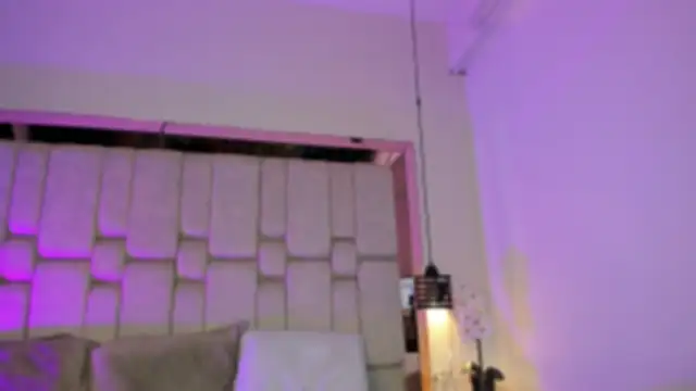 AngelineHeet online show from April 12, 2026, 10:57 pm