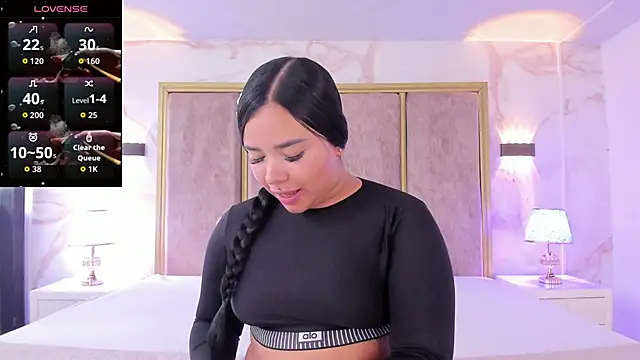 MarianaGarciaa   online show from November 11, 2025, 7:41 pm