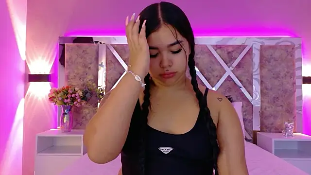 MarianaGarciaa   online show from September 20, 2025, 11:26 am