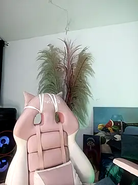 lovely kitt online show from January 15, 2026, 10:57 pm