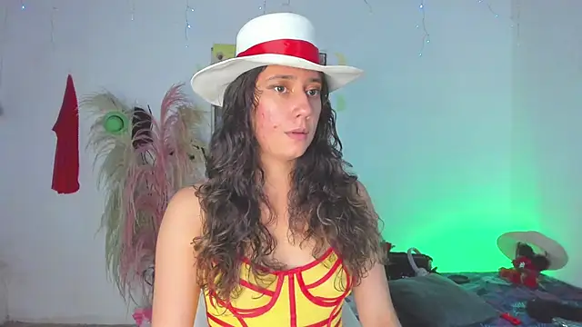 lovely kitt online show from June 15, 2026, 12:12 am